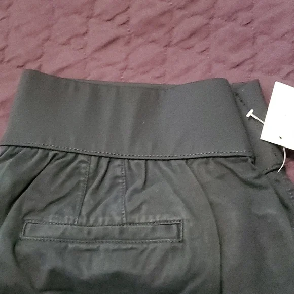 Gap Brand new, navy, maternity khaki's - Picture 2 of 5